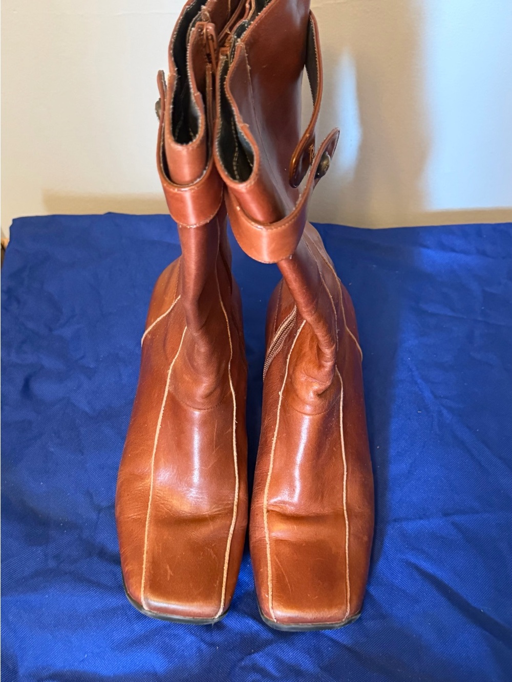 VINTAGE Brown Leather Square-Toe Boots